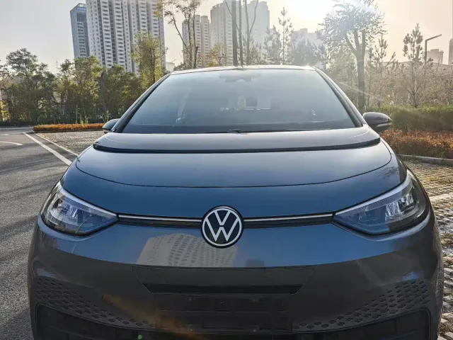 Volkswagen ID.3 — Фото автомобиля 2