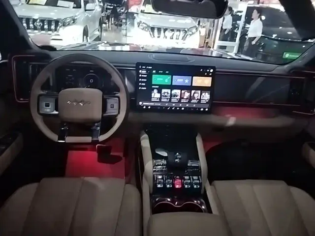 BYD FangChengBao Leopard 5 — Фото автомобиля 9