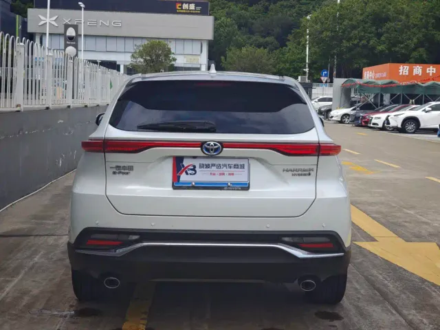 Toyota Harrier — Фото автомобиля 5