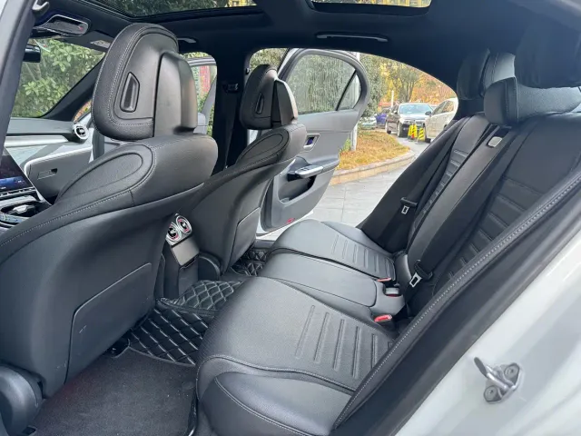Mercedes-Benz C-Class — Фото автомобиля 5