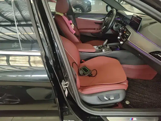 BMW 5 Series — Фото автомобиля 24