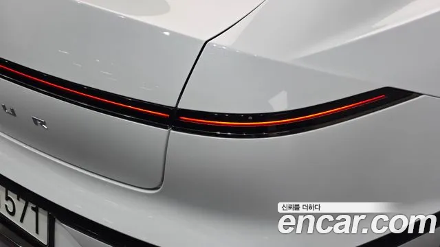 Hyundai Grandeur GN7 — Фото автомобиля 8