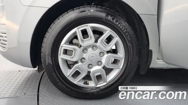 Hyundai Staria Staria Tourer 9 мест — Фото автомобиля 5
