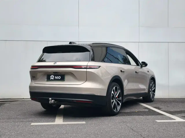 Nio ES8 — Фото автомобиля 4