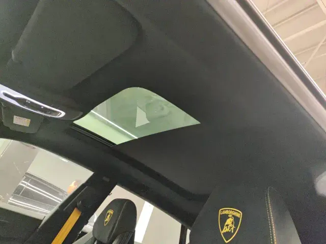 Lamborghini Urus — Фото автомобиля 11