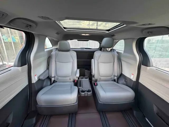 Toyota Granvia — Фото автомобиля 11