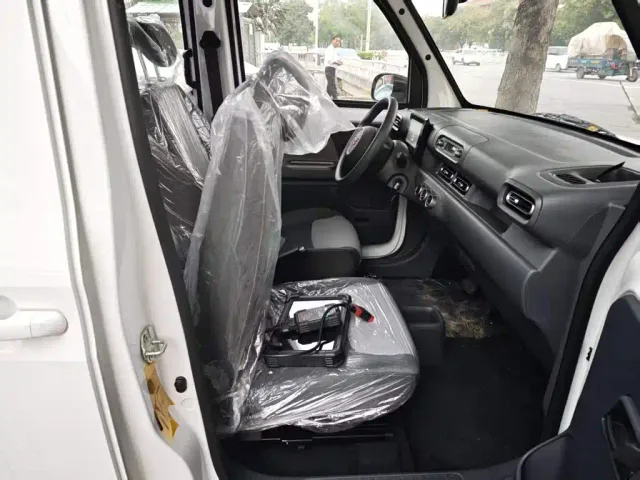 Wuling Zhiguang NEV — Фото автомобиля 24