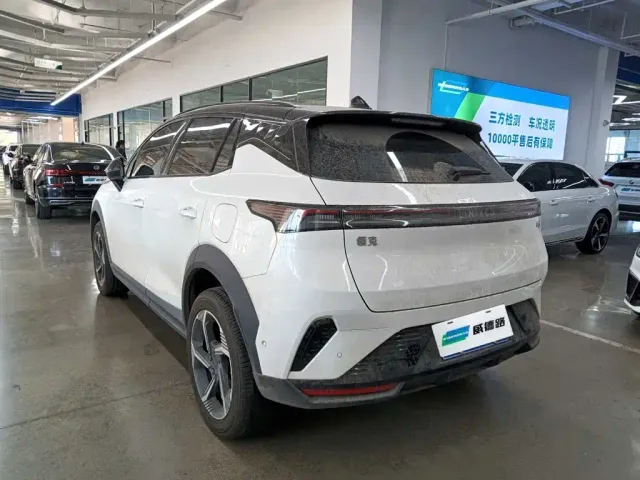 Lynk & Co 06 — Фото автомобиля 10