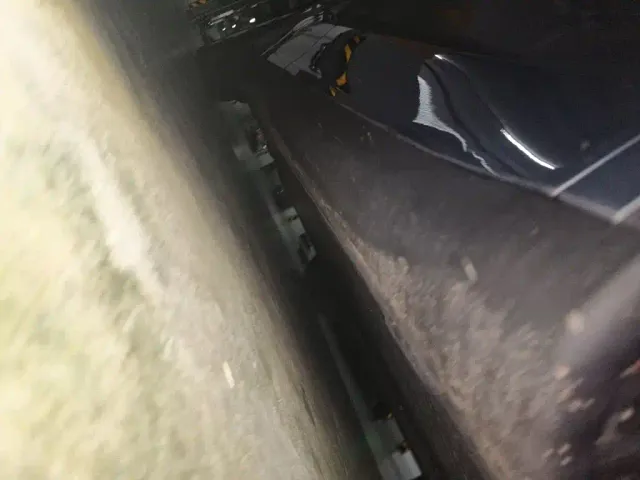 Tesla Model Y L — Фото автомобиля 17