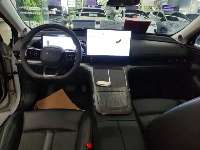 GAC Aion S MAX — Фото автомобиля 9
