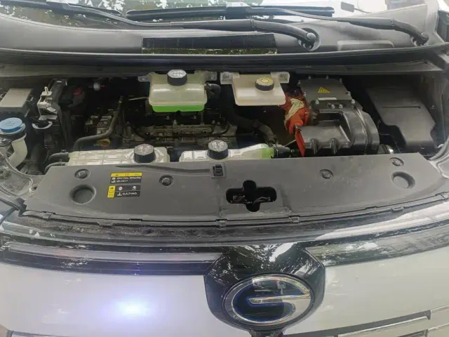 GAC Trumpchi E8 — Фото автомобиля 10