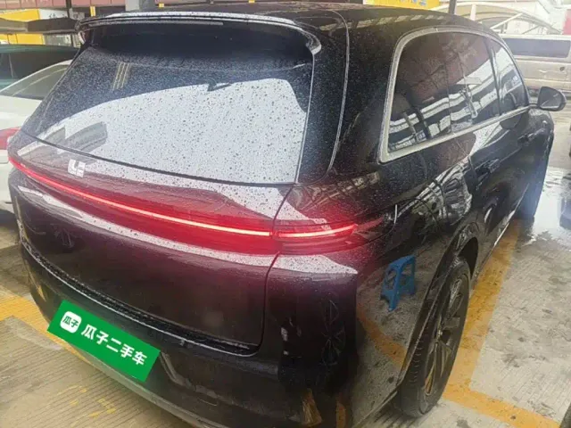 Li Auto L8 — Фото автомобиля 6