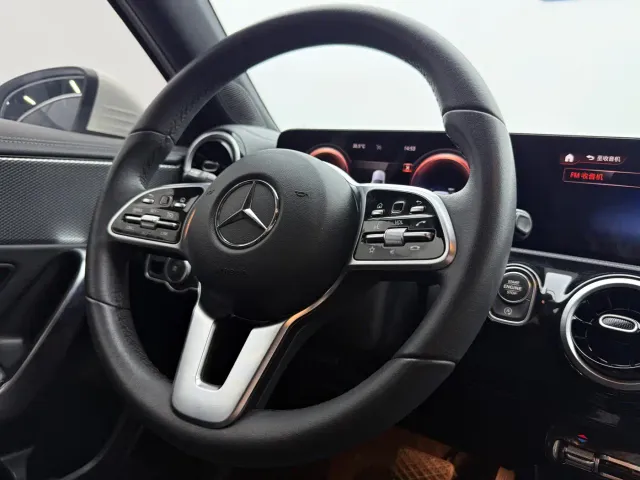 Mercedes-Benz A-Class — Фото автомобиля 16