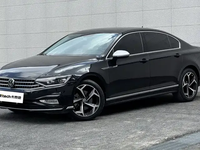 Фотография автомобиля — Volkswagen Magotan