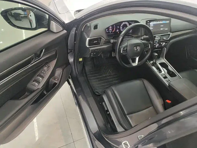 Honda Accord — Фото автомобиля 15