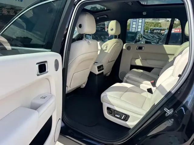 Li Auto L9 — Фото автомобиля 6