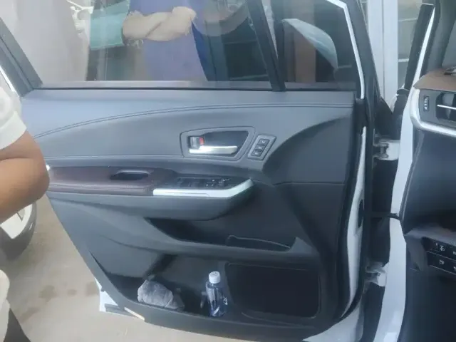 Toyota Granvia — Фото автомобиля 7