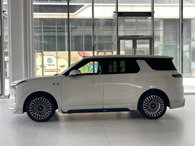 IM Motors LS8 — Фото автомобиля 4