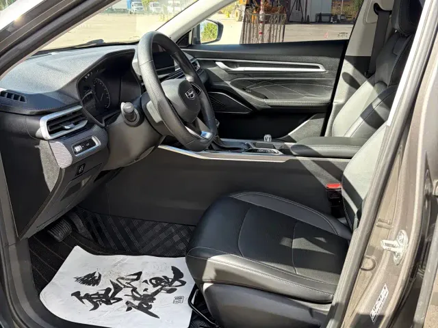 Geely Emgrand — Фото автомобиля 5