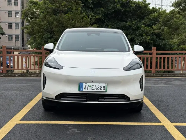 GAC Hyptec HT — Фото автомобиля 2