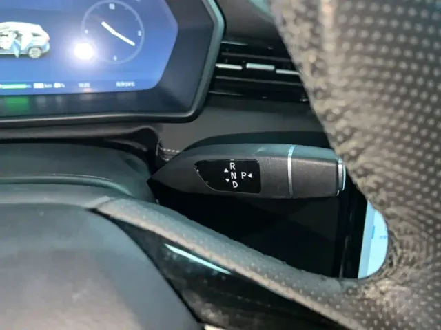 Xpeng G3 — Фото автомобиля 13