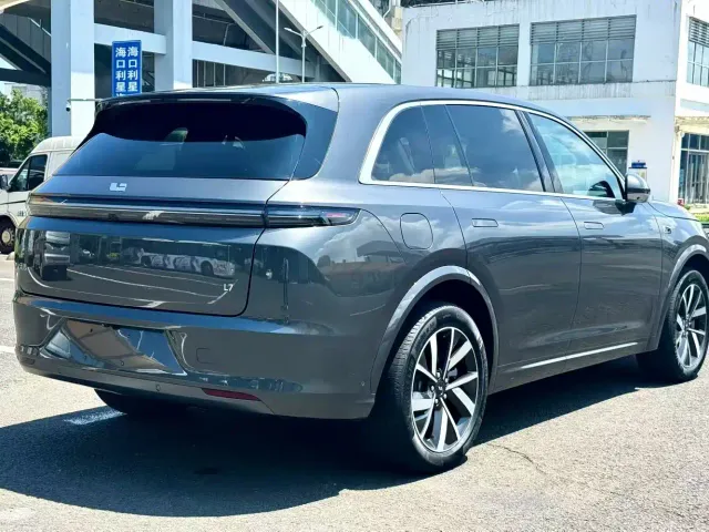 Li Auto L7 — Фото автомобиля 7