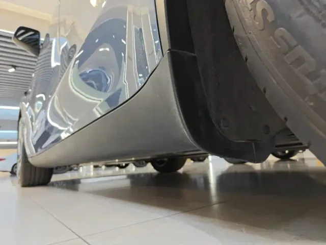 Tesla Model Y — Фото автомобиля 21