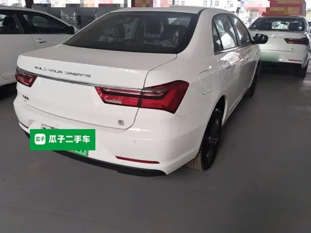 BYD Qin — Фото автомобиля 6