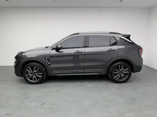 Lynk & Co 01 — Фото автомобиля 20