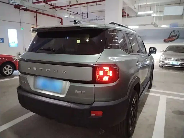 Jetour T1 — Фото автомобиля 6