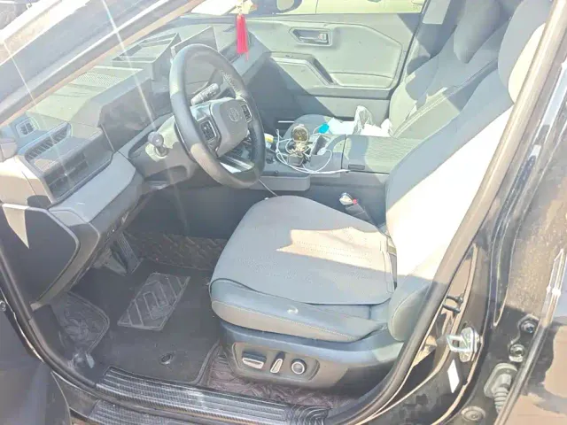 Toyota RAV4 — Фото автомобиля 9