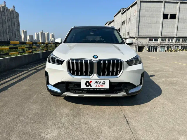 BMW X1 — Фото автомобиля 2