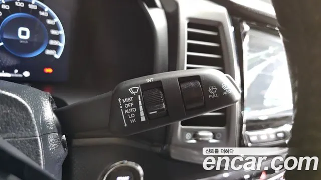 KG_Mobility_Ssangyong Rexton Новый Rexton Sport Khan Дизель 2.2 4WD — Фото автомобиля 15
