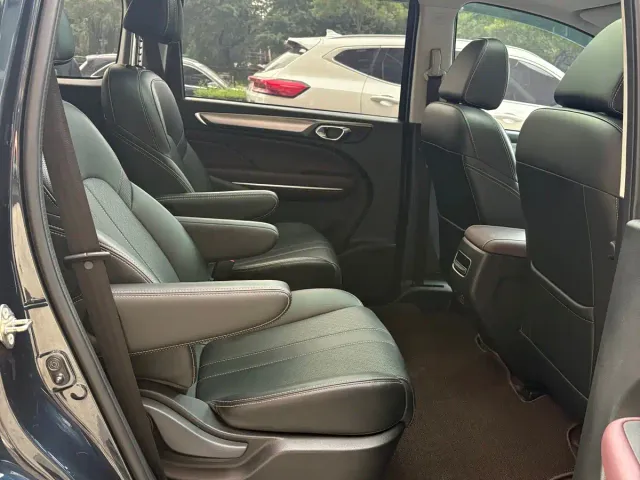 GAC Trumpchi M6 — Фото автомобиля 17