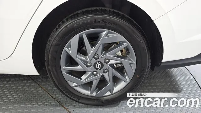 Hyundai Avante CN7 — Фото автомобиля 21