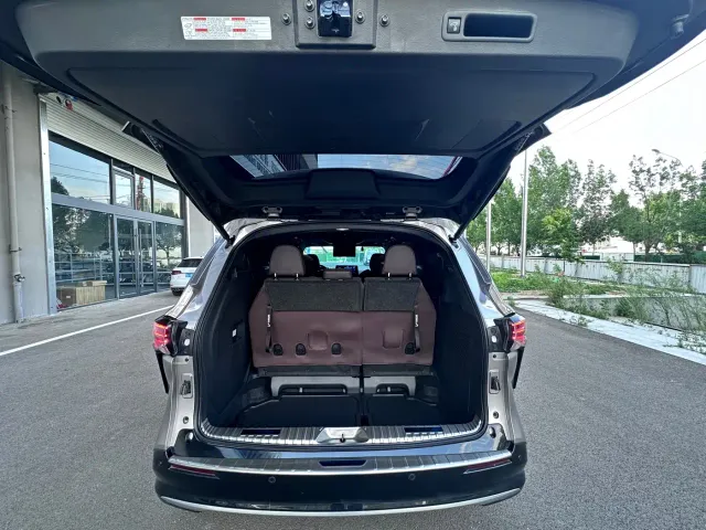 Toyota Sienna — Фото автомобиля 9