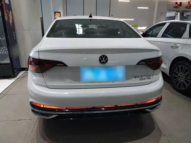 Volkswagen Sagitar — Фото автомобиля 5