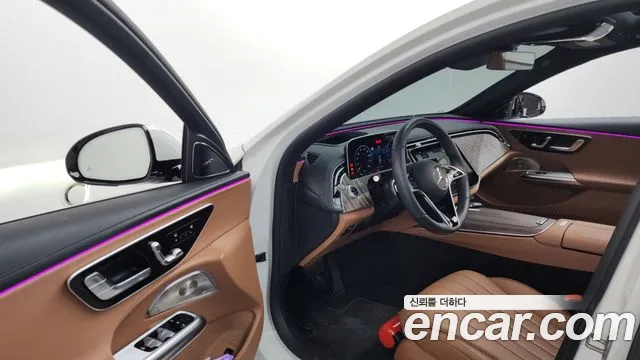 Mercedes-Benz E-Class — Фото автомобиля 8