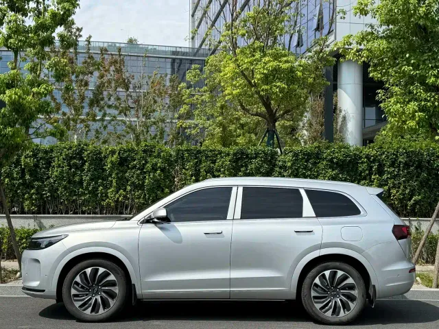Aito M7 — Фото автомобиля 13