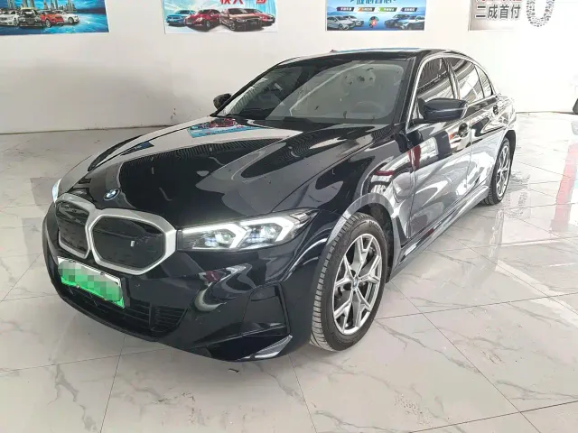 Фотография автомобиля — BMW i3