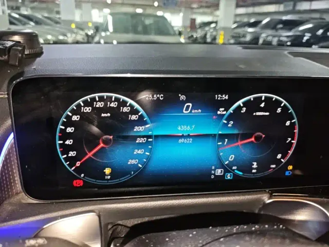 Mercedes-Benz GLB-Class — Фото автомобиля 11