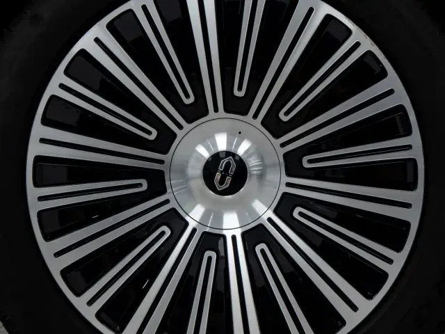 Aito M9 — Фото автомобиля 15