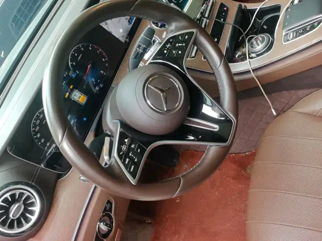 Mercedes-Benz E-Class — Фото автомобиля 15