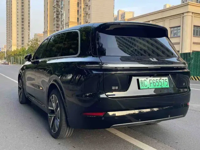 Li Auto L9 — Фото автомобиля 8