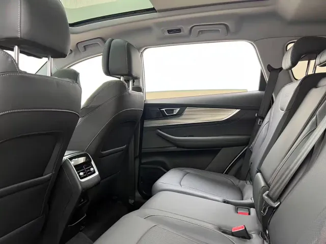 Chery Tiggo 8 PLUS — Фото автомобиля 23