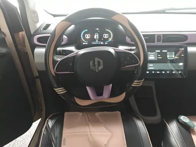 Leapmotor T03 — Фото автомобиля 10