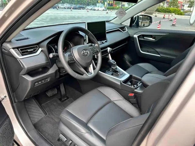 Toyota Wildlander — Фото автомобиля 10