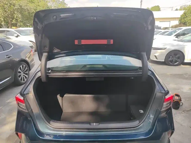 Honda Inspire Hybrid — Фото автомобиля 18