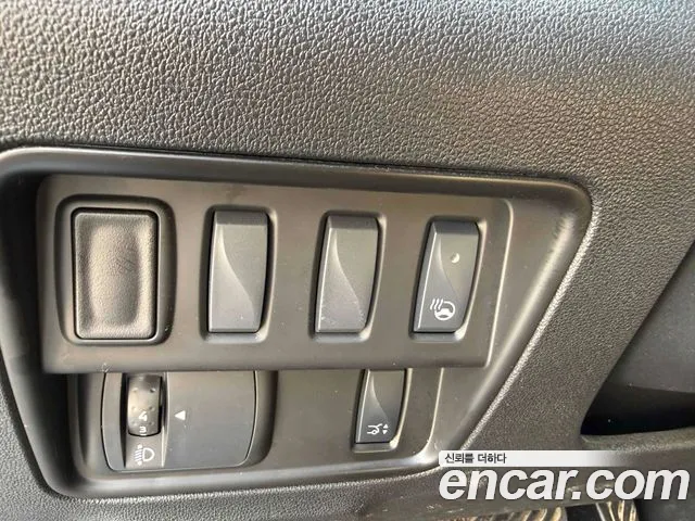 Renault-KoreaSamsung QM6 Новый QM6 2.0 LPe RE Signature 2WD — Фото автомобиля 17