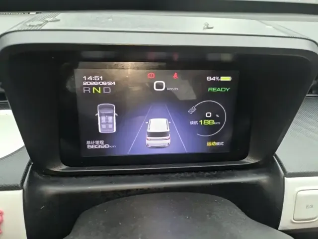 Wuling Motors Hongguang MINIEV 2022 GAMEBOY 200km Play Edition LFP — Фото автомобиля 11